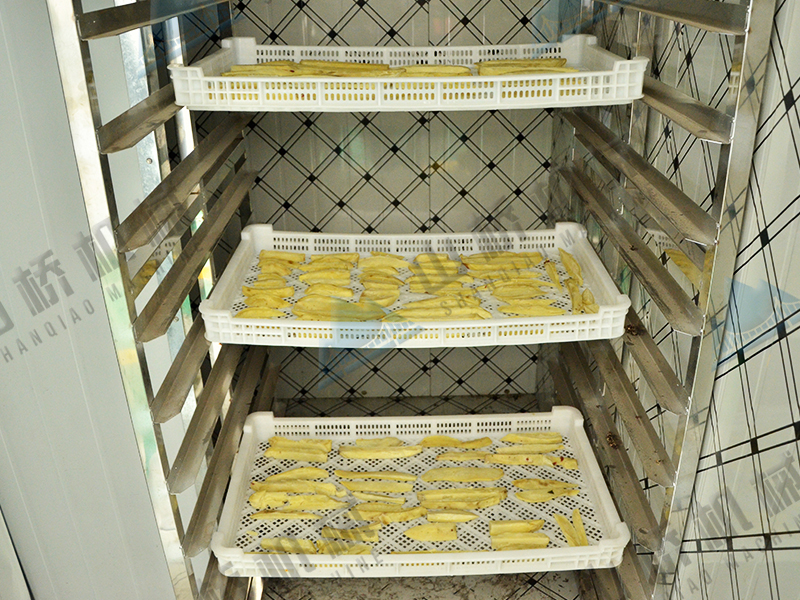 水果烘干機(jī)的烘干工藝流程 水果干怎么烘干才不變色(圖2) 水果烘干機(jī)的烘干工藝流程 水果干怎么烘干才不變色(圖2)