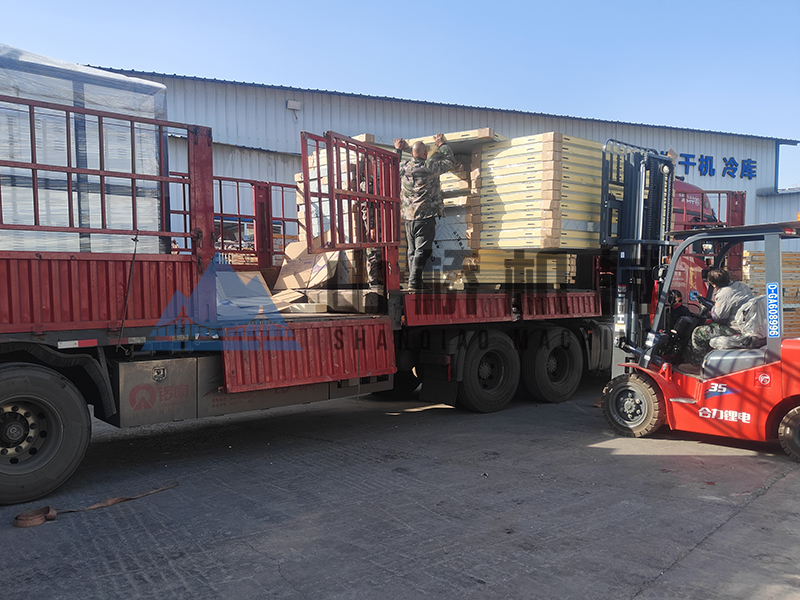 發(fā)貨日?！獌商状笮脱蚨蔷娓煞堪l(fā)往四川宜賓(圖1)