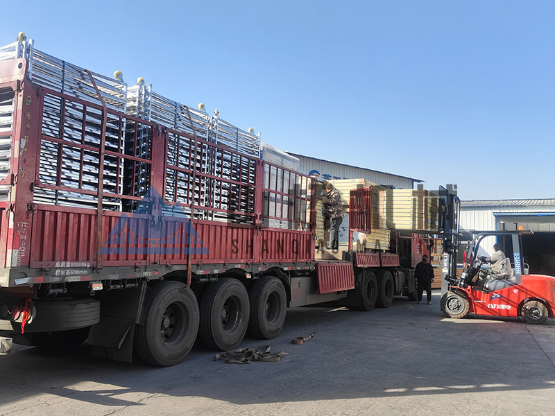 發(fā)貨日?！獌商状笮脱蚨蔷娓煞堪l(fā)往四川宜賓(圖2)